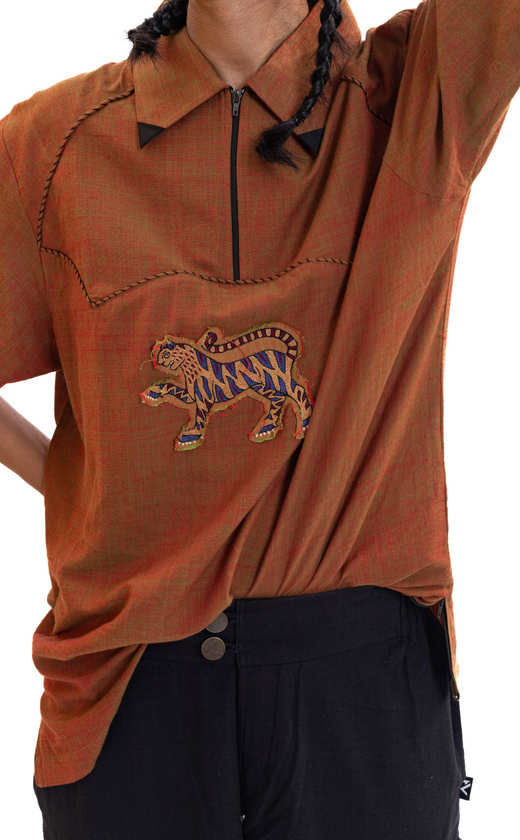 Lion patch handwoven quarter-zip unisex shirt