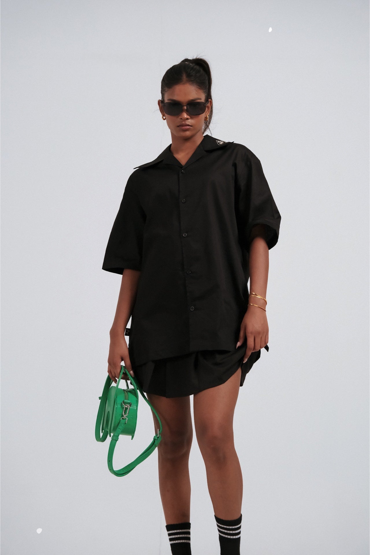 Black essential shirt (Unisex)