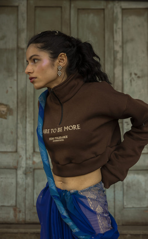 STREET QUEEN CROPPED TOP