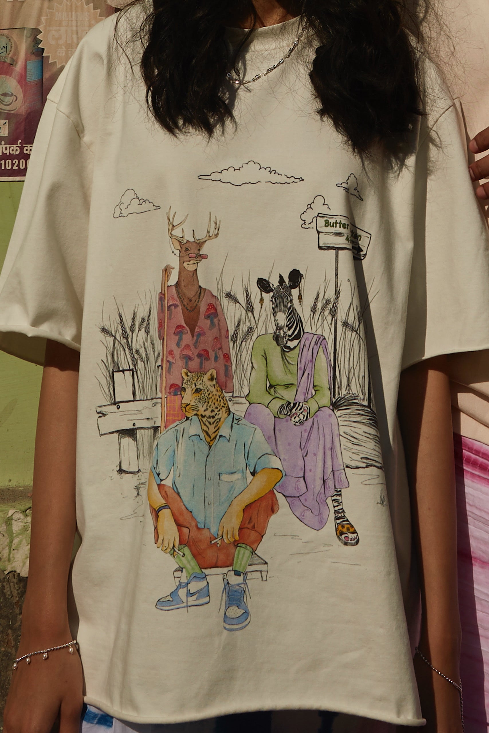 Sneakerhead cropped length t-shirt